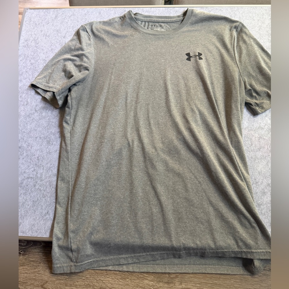 Under Armour Men's Heather Gray Short Sleeve Tee